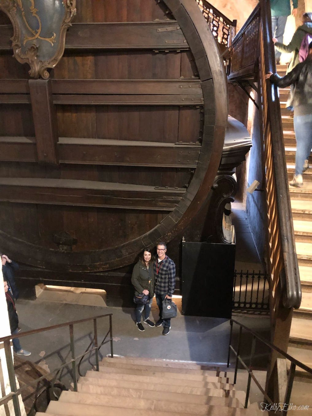 Heidelberg Castle world's biggest wine barrel! kellyelko.com #heidelberg #heidelbergcastle #germany #luxurytravel #travelblogger #travelblog #nekarriver #europeantravel #europe #castles #wine #winebarrel 