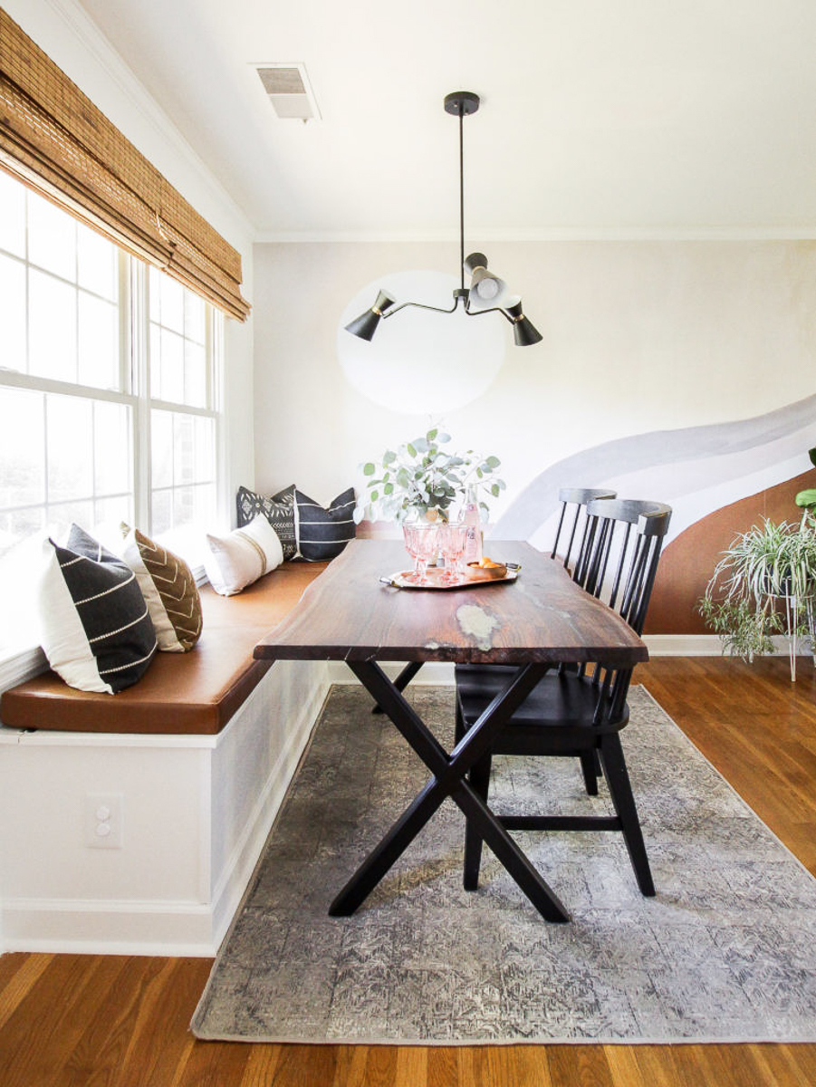 Love a built in banquette at the kitchen table