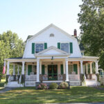 Eclectic Home Tour The Farmhouse Project kellyelko.com #farmhouse #farm #oldhouse #housetour #hometour #antique #curbappeal #fixerupper #fixerupperstyle