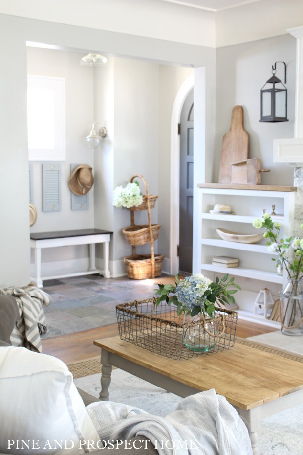 Neutral wood boards and white ironstone #neutraldecor #farmhousedecor #shelfie #vintagedecor #breadboards #vintagecollections 