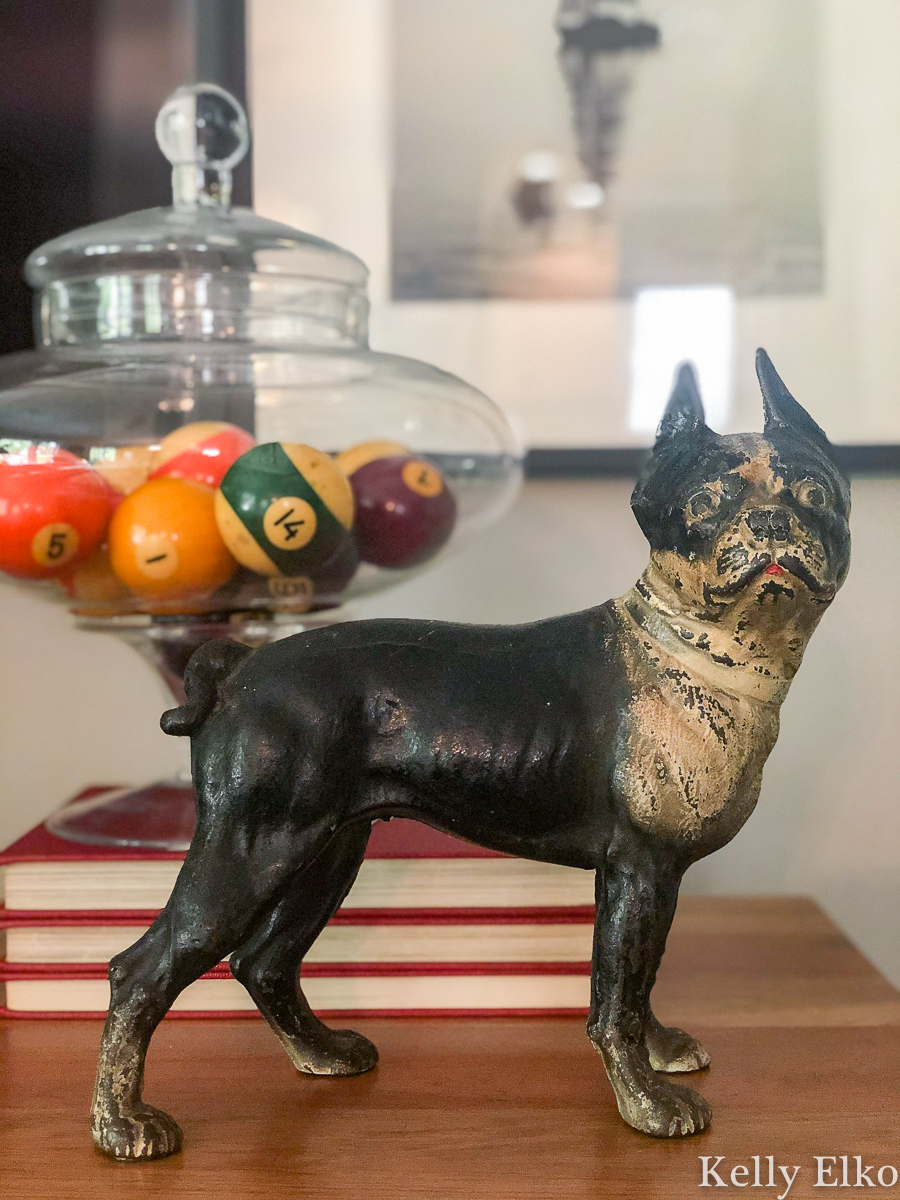 Love this antique Boston Terrier doorstop kellyelko.com #doorstop #antique #antiques #collect #collectibles #hubley #bostonterrier #vintage #vintagedecor #antiquedecor 