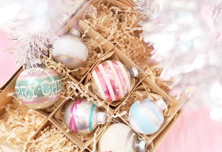 Unique DIY Christmas Ornaments kellyelko.com #christmas #diychristmas #diyornament #farmhousechristmas #vintagechristmas