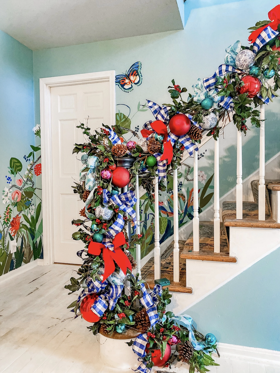 Colorful Christmas Bannister #christmas #christmasstairs #christmasdecor #colorfulchristmas #diychristmas 