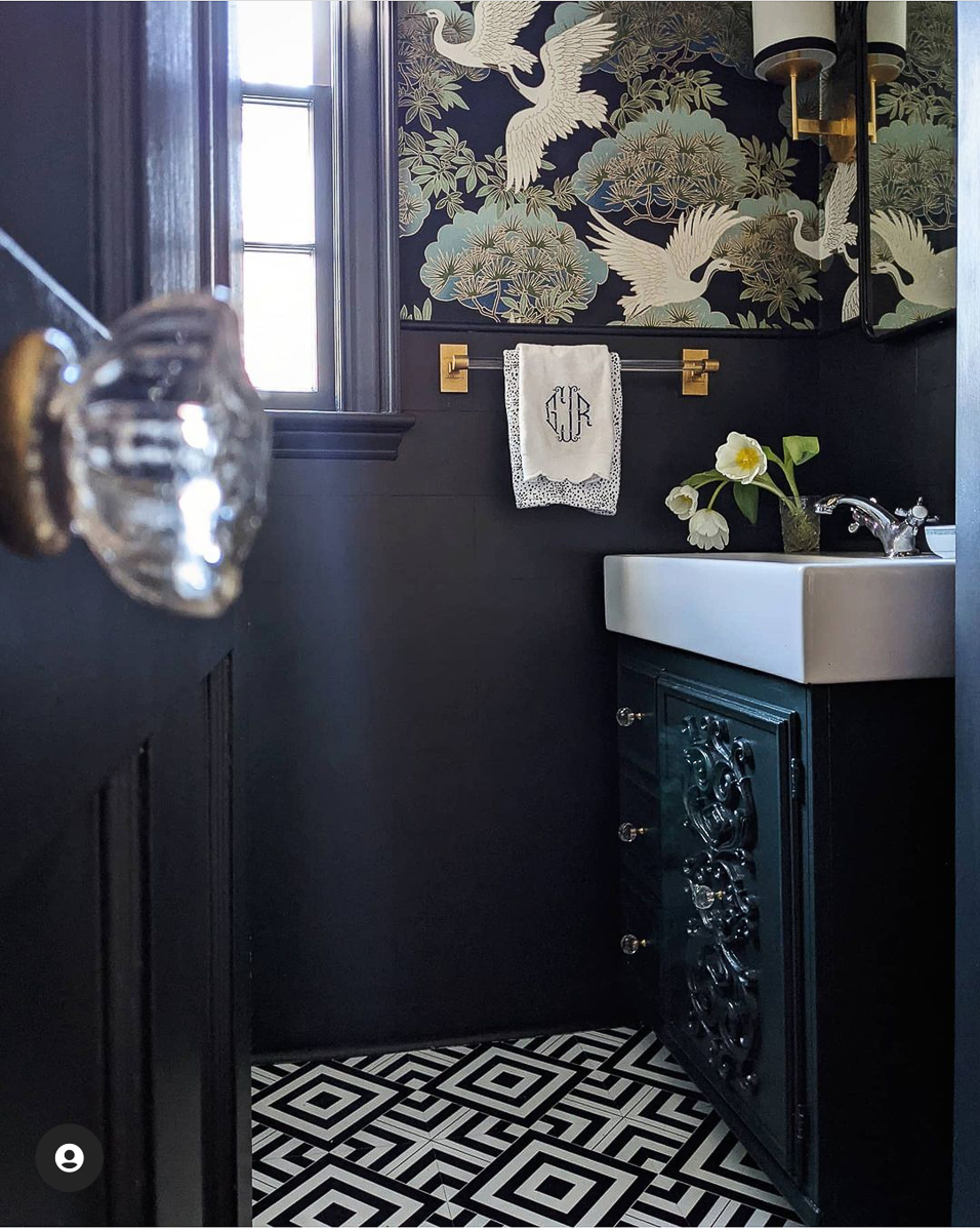 Go bold and dramatic in a small powder room 