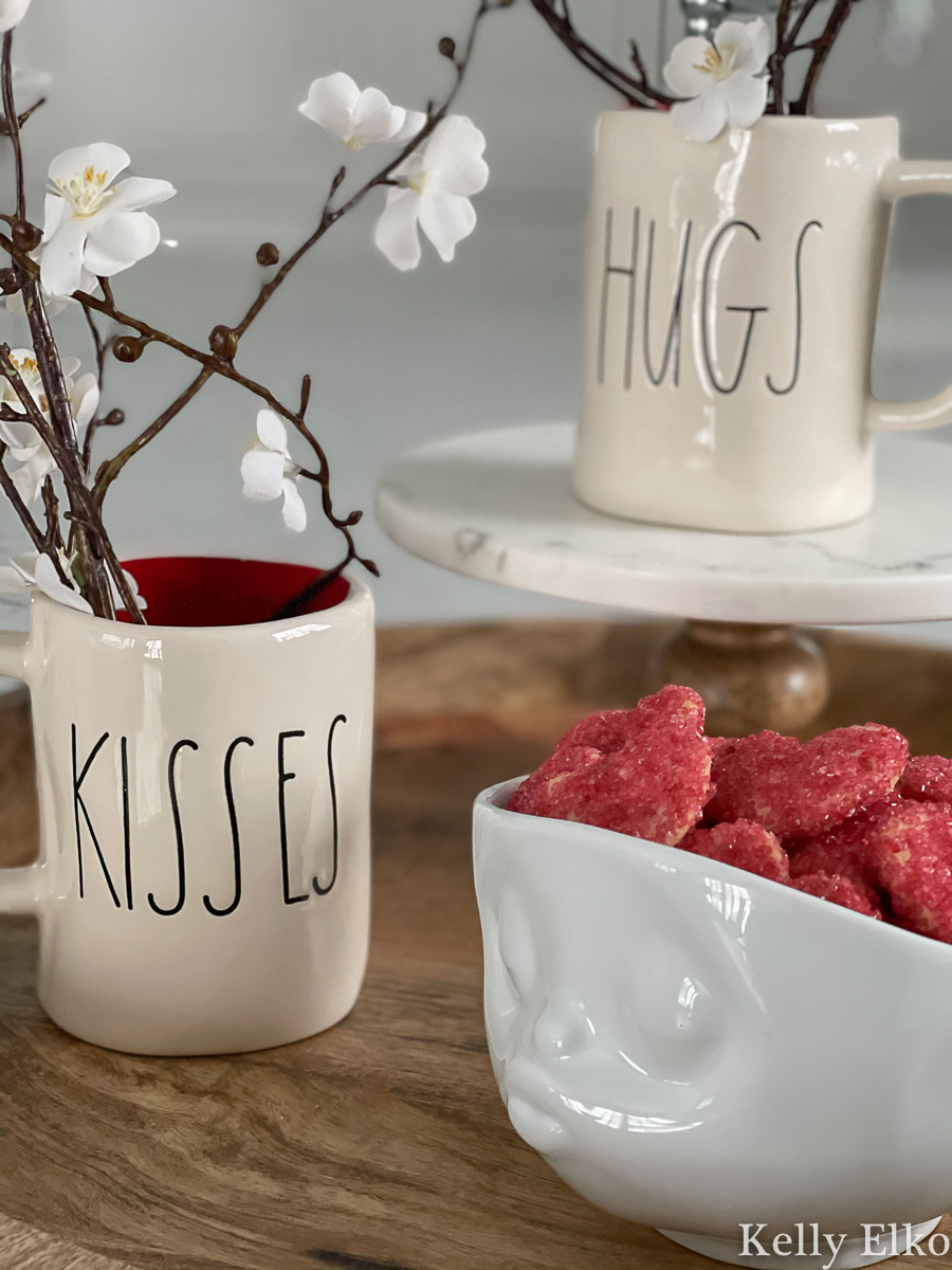 Love these Rae Dunn Hugs and Kisses mugs kellyelko.com