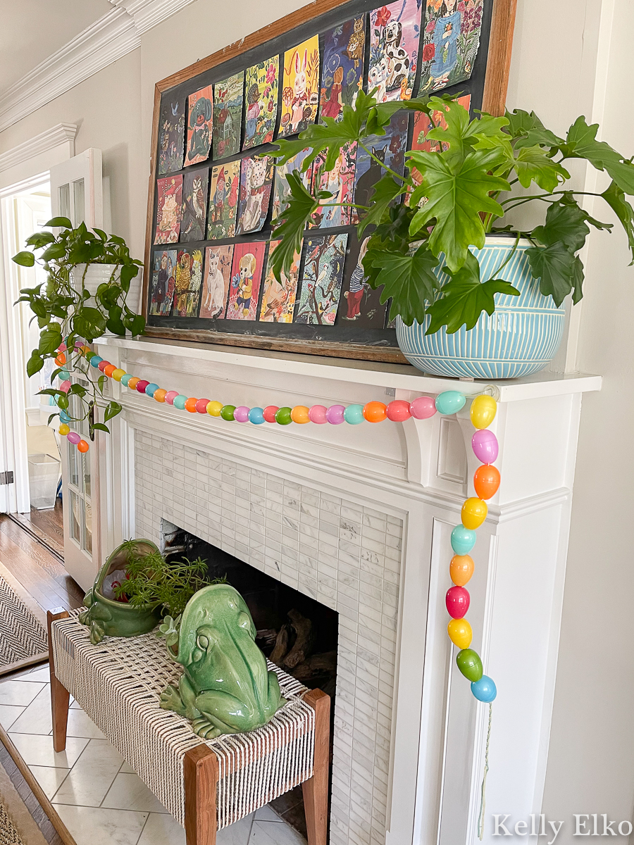 DIY egg garland - see how to make this fun spring craft kellyelko.com