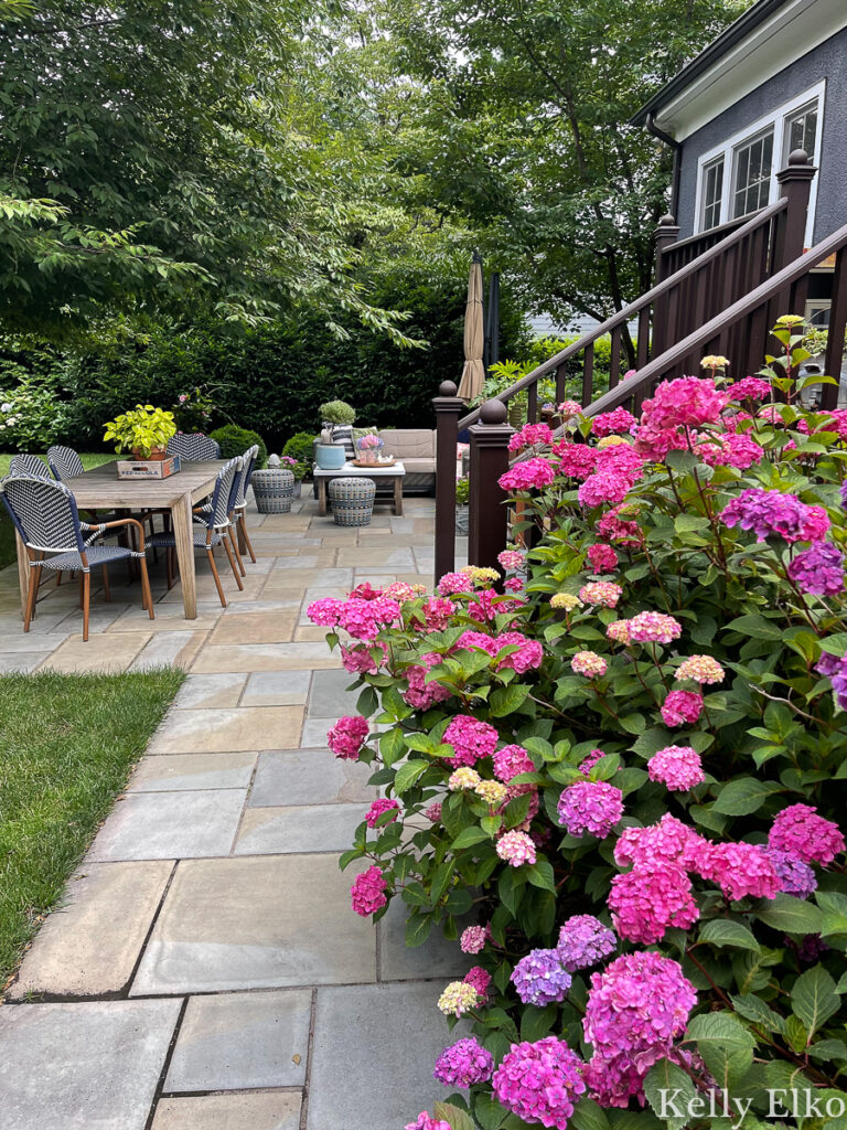 Summer Patio Tour kellyelko.com the perfect blend of vintage and modern
