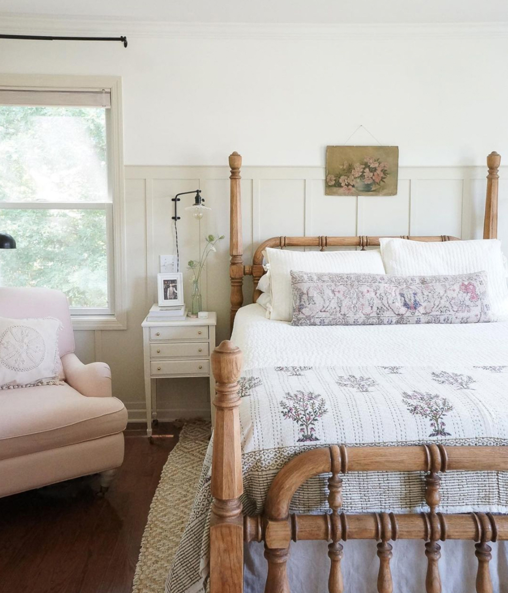 Farmhouse bedroom with oak spindle bed kellyelko.com