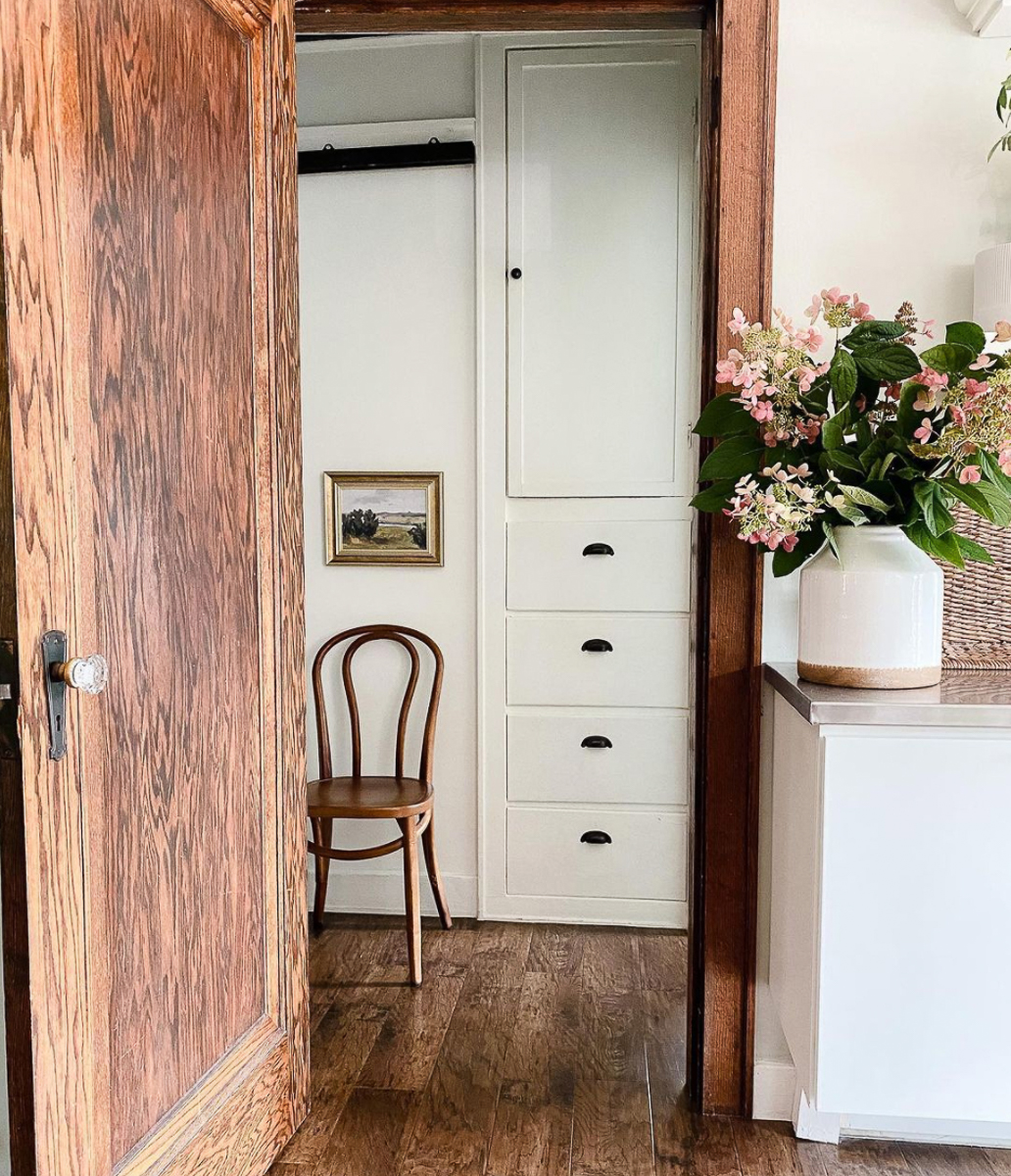 Original linen closet in this old home kellyelko.com