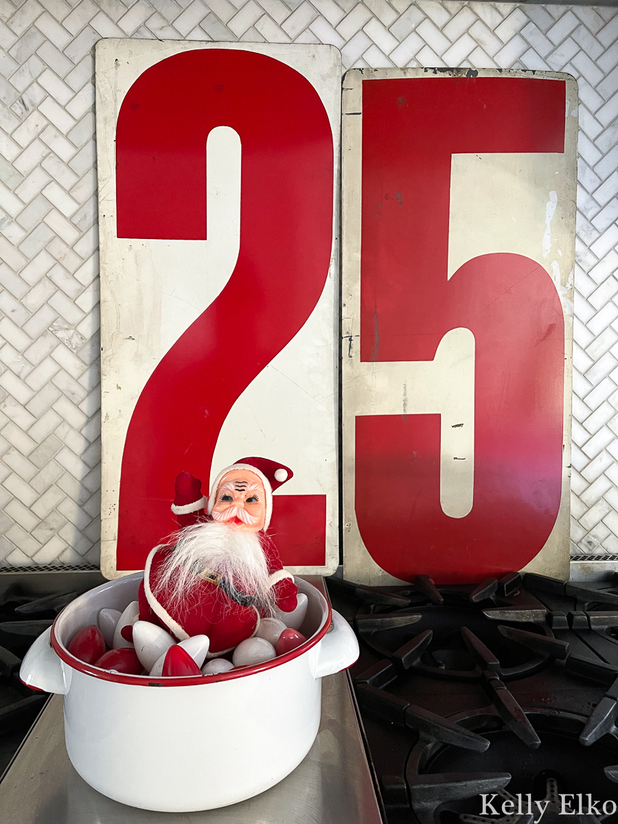 Love the huge vintage 25 metal numbers for Christmas kellyelko.com