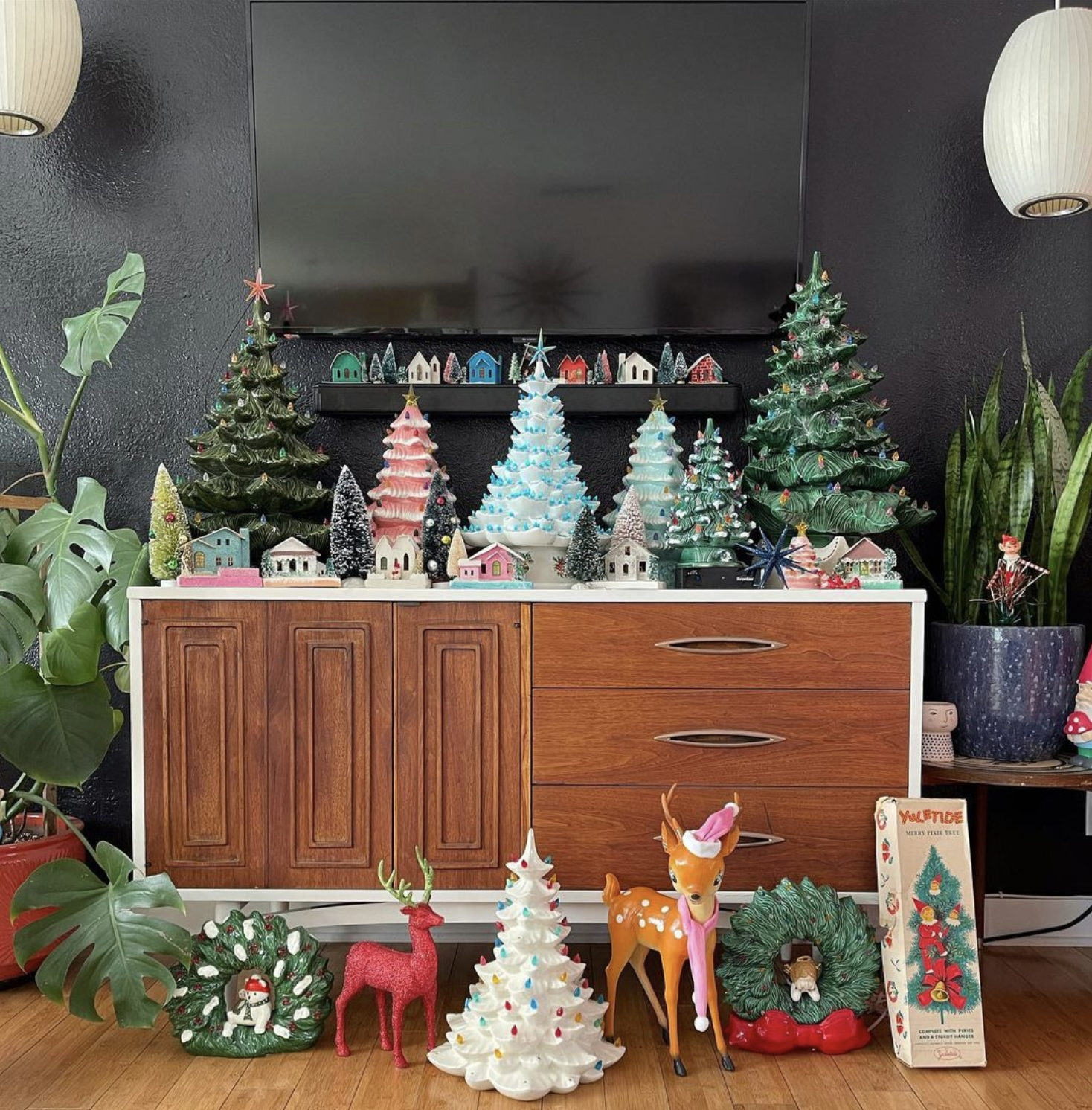 Vintage Ceramic light up christmas tree collection / kellyelko.com
