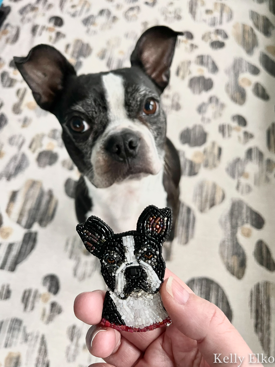 Get a pin that looks exactly like your dog! How cute is this custom dog brooch kellyelko.com