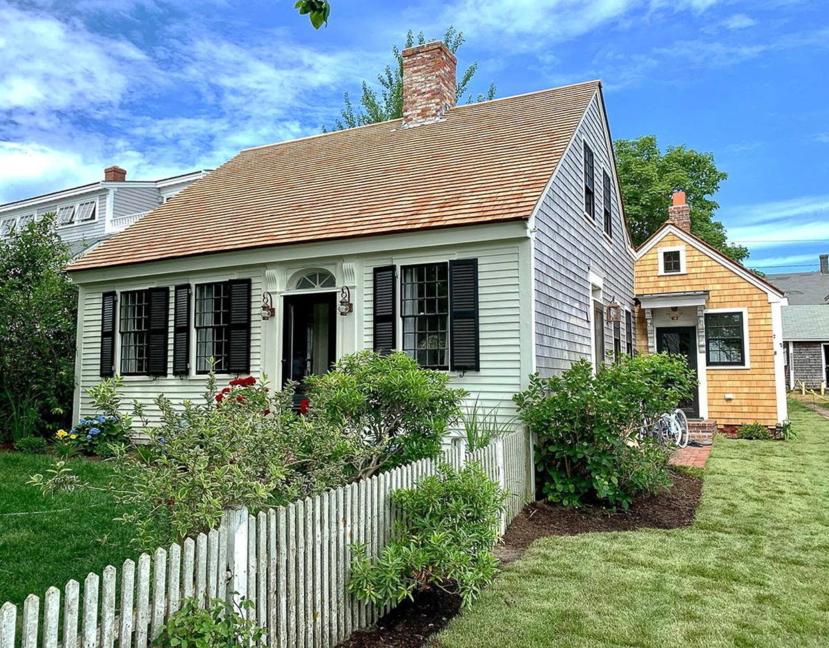 Charming 1800's seaside cottage with curb appeal 