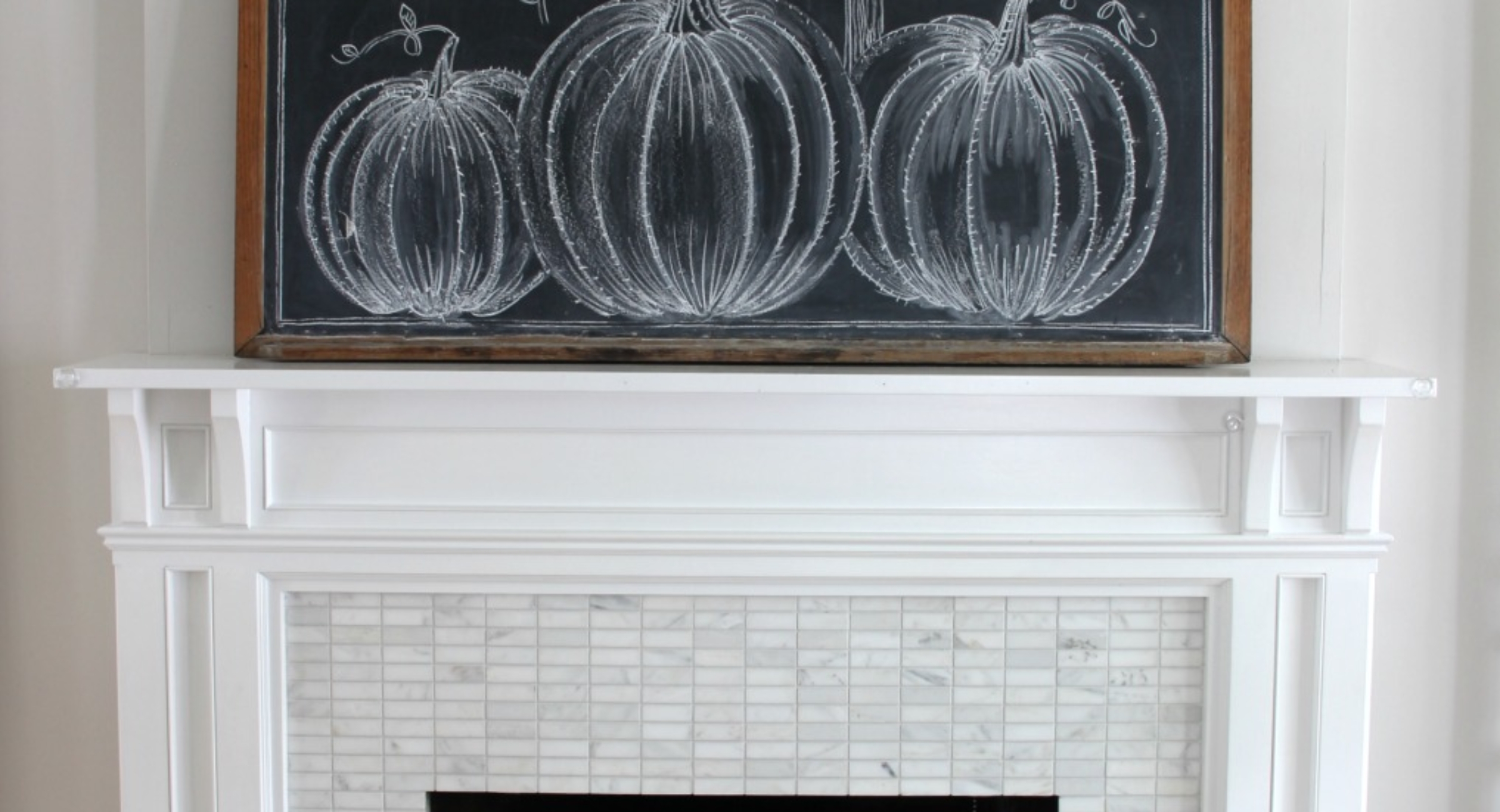 fall-mantel-pumpkins-chalkboard-neutral