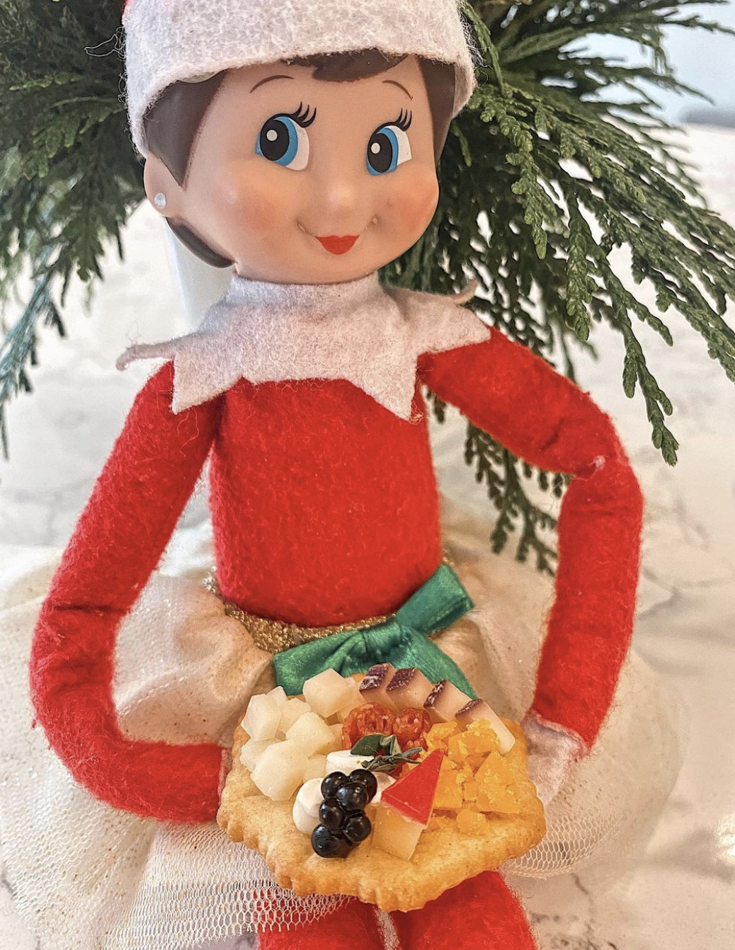 Elf oh the Shelf gets his own charcuterie board!