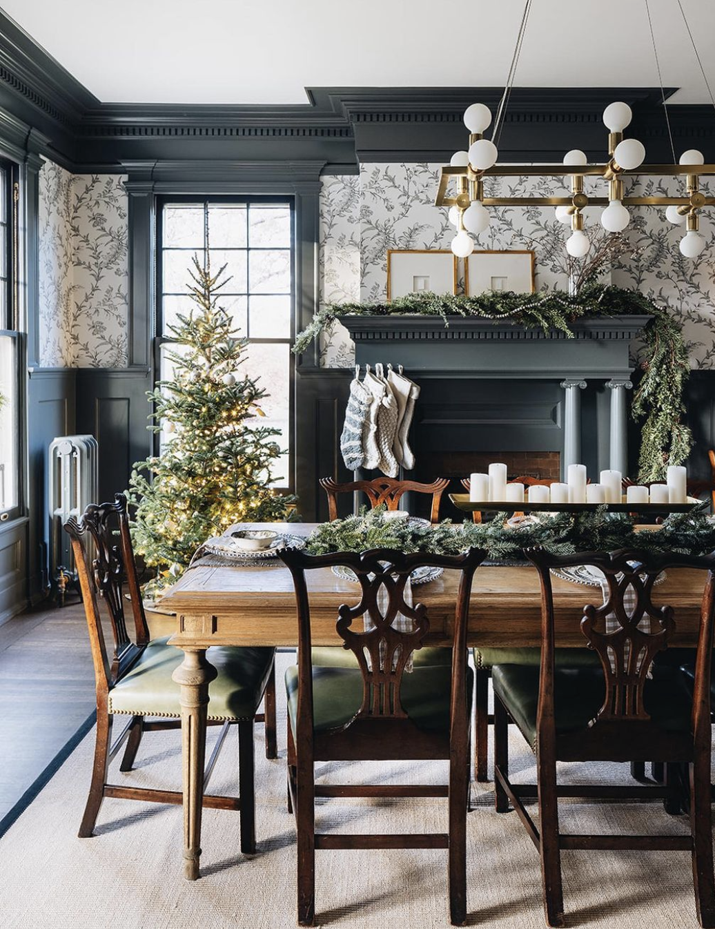 Stunning dark and moody Christmas dining room 