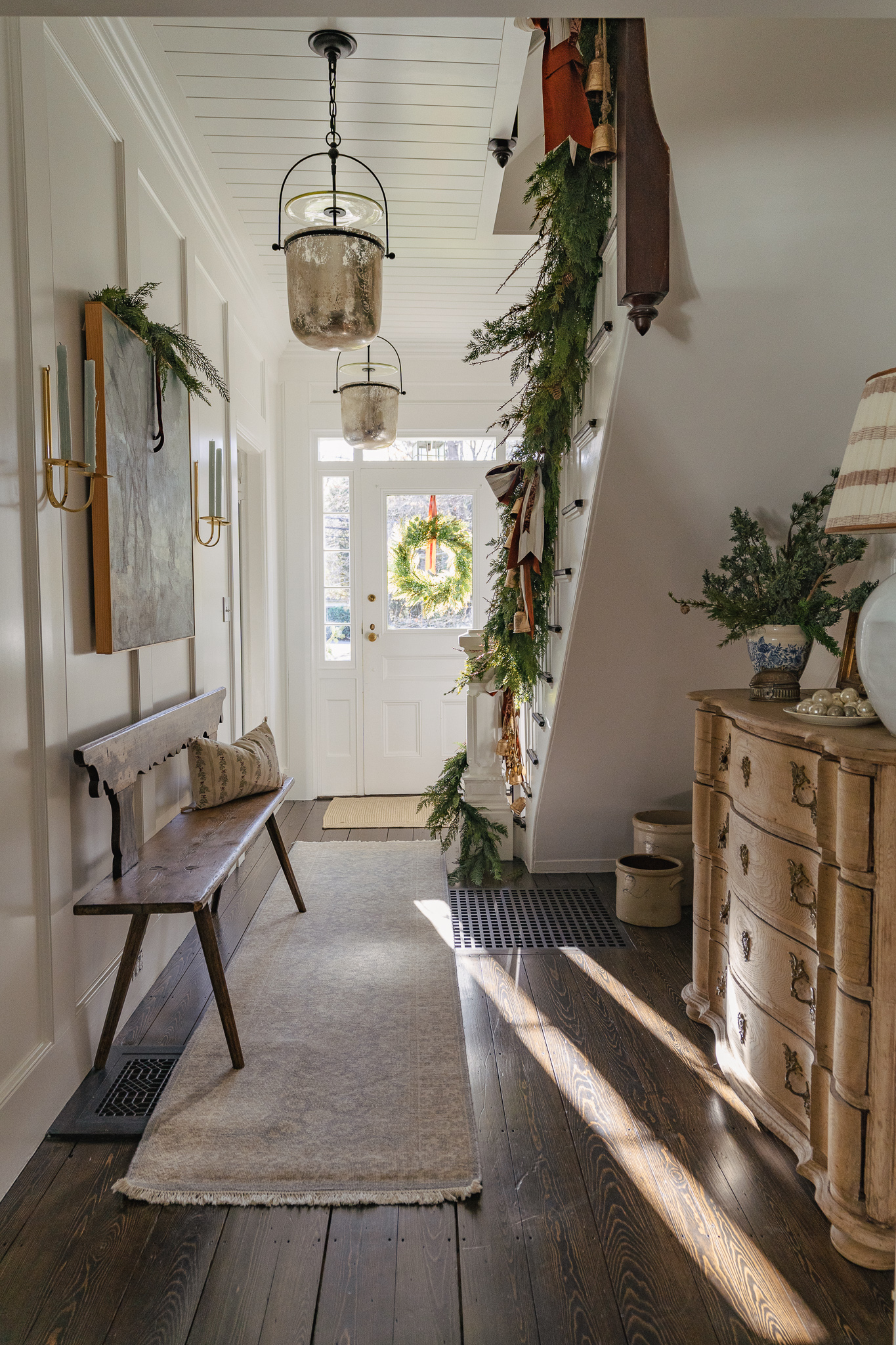 Farmhouse entry decked out for Christmas