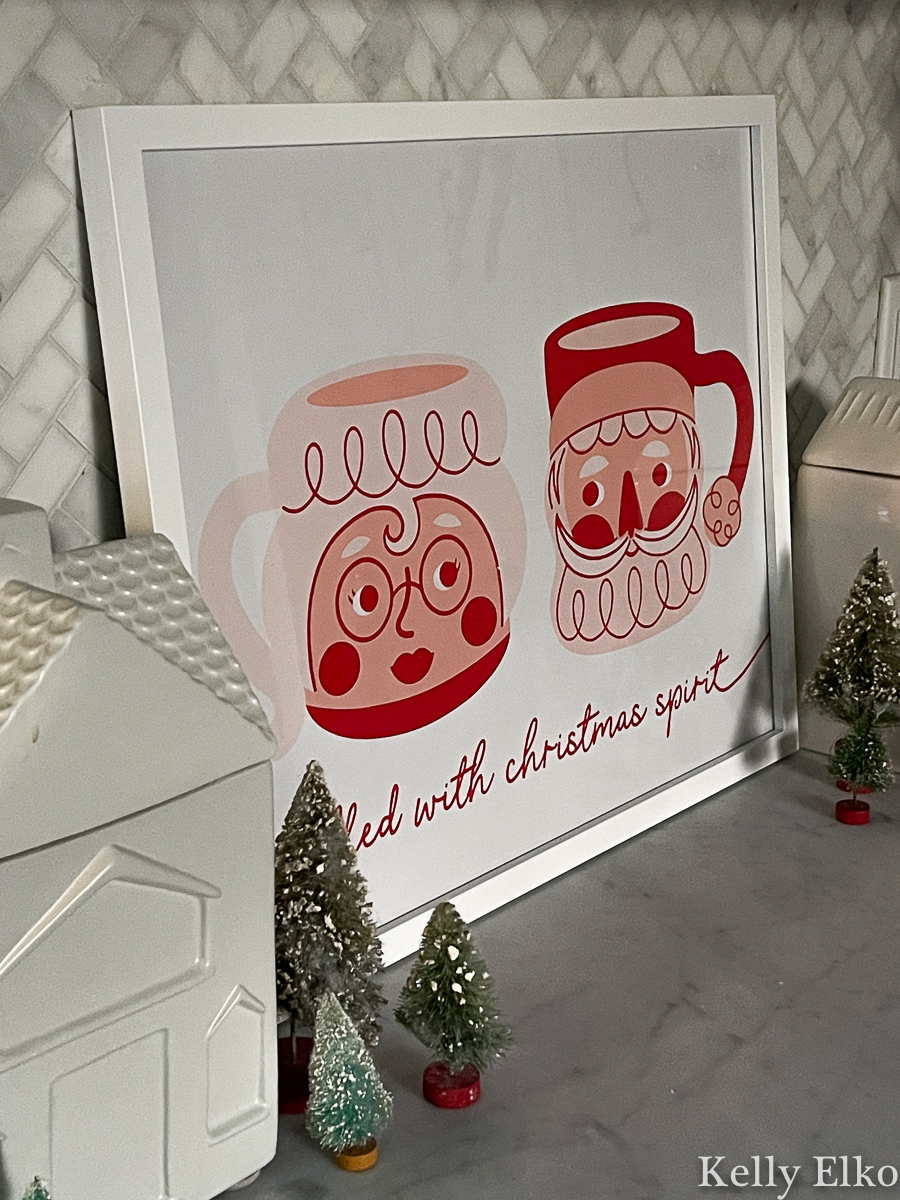 Love this DIY Santa & Mrs. Claus mug art kellyelko.com