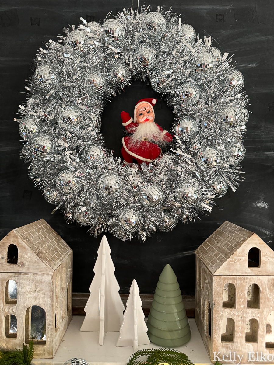 Creative Christmas Wreaths / How to make a Disco Ball Wreath / kellyelko.com