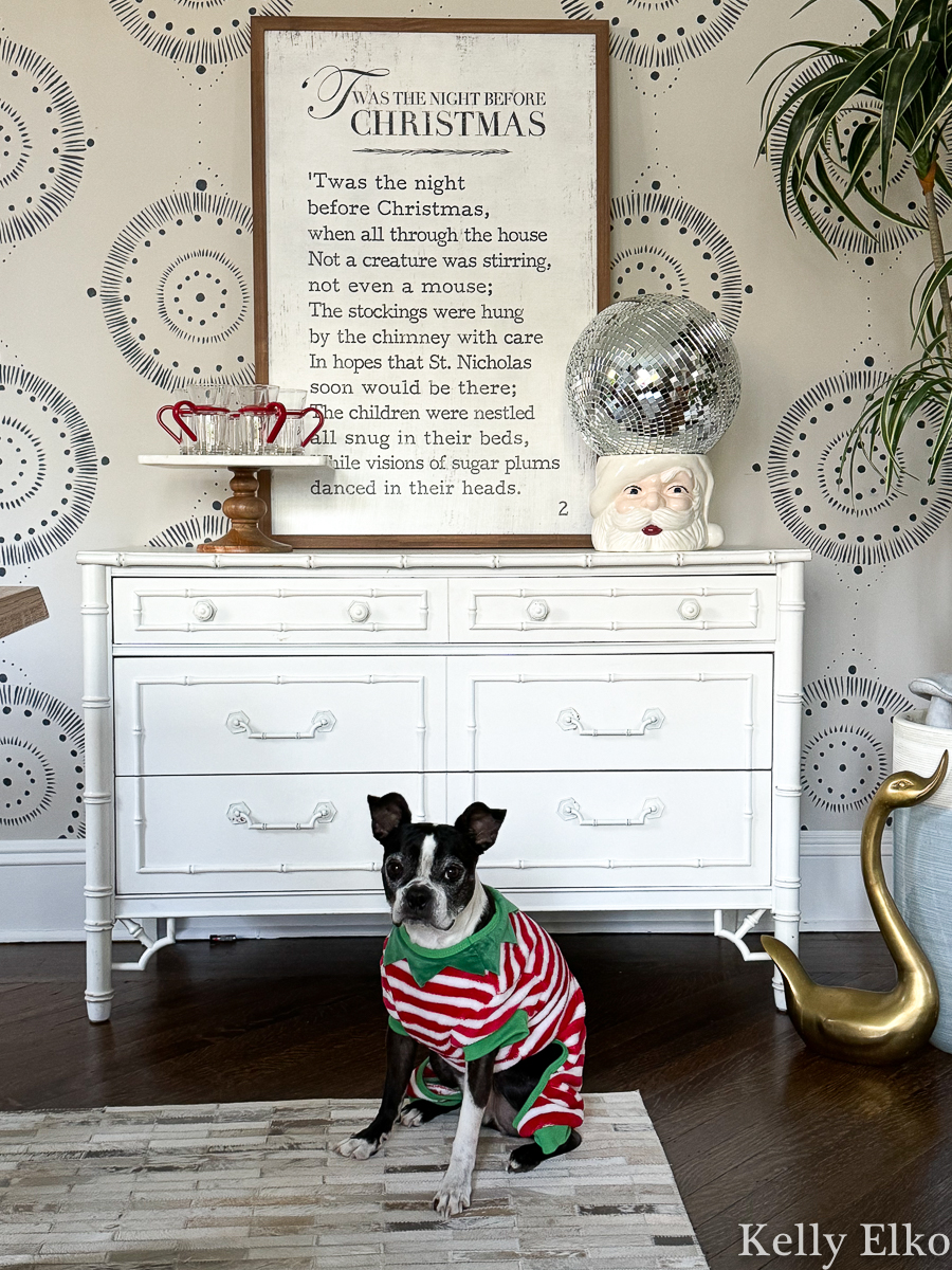 The Night Before Christmas Art and a vintage Santa and dog Christmas pajamas! / kellyelko.com