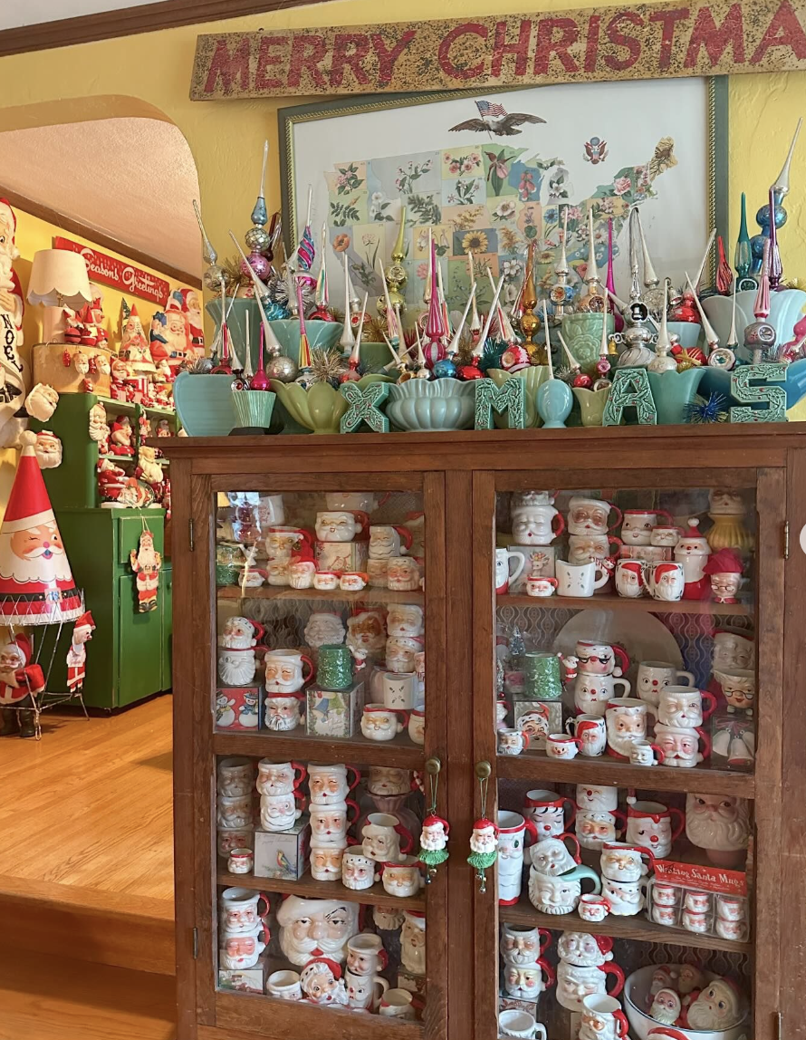 Huge collection of vintage Santa mugs and Christmas tree toppers / kellyelko.com