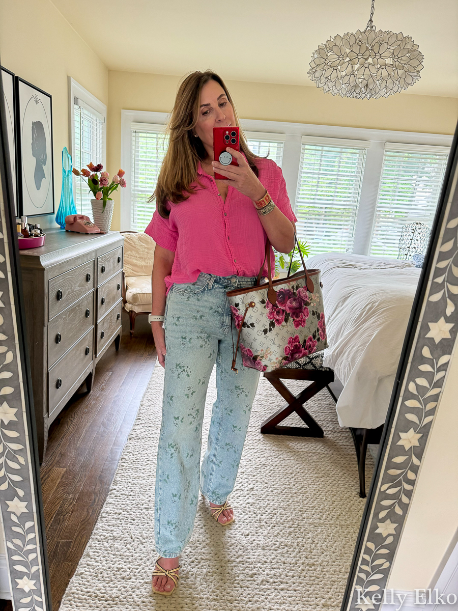 Affordable finds - love these under $30 floral jeans from Target / kellyelko.com