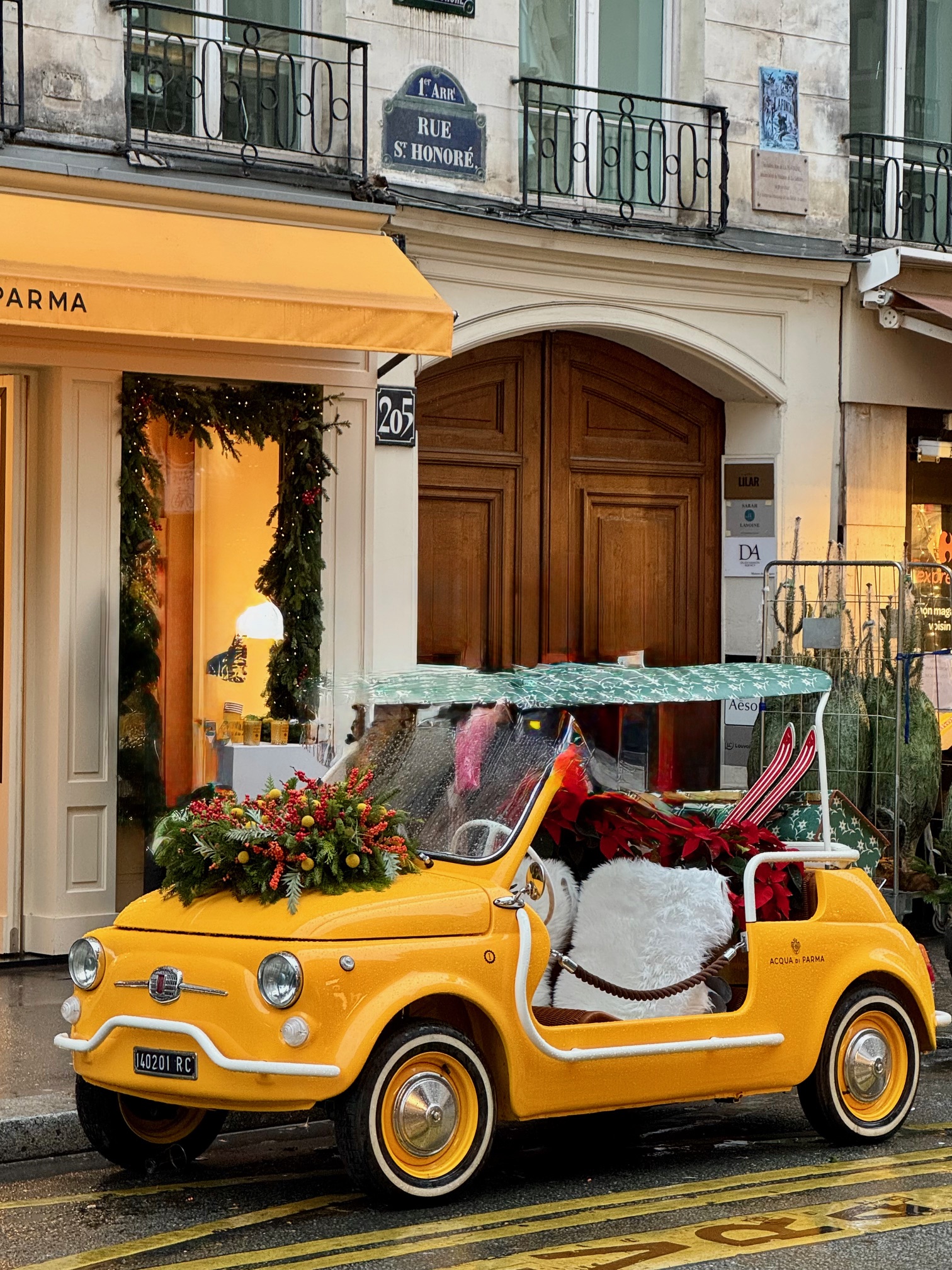 Yellow Fiat Christmas in Paris display