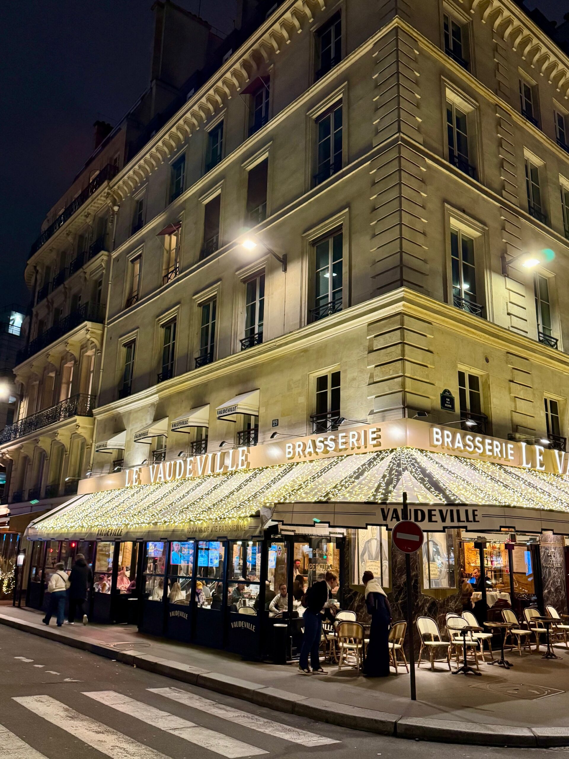 Le Vaudeville Brasserie Paris Christmas Lights