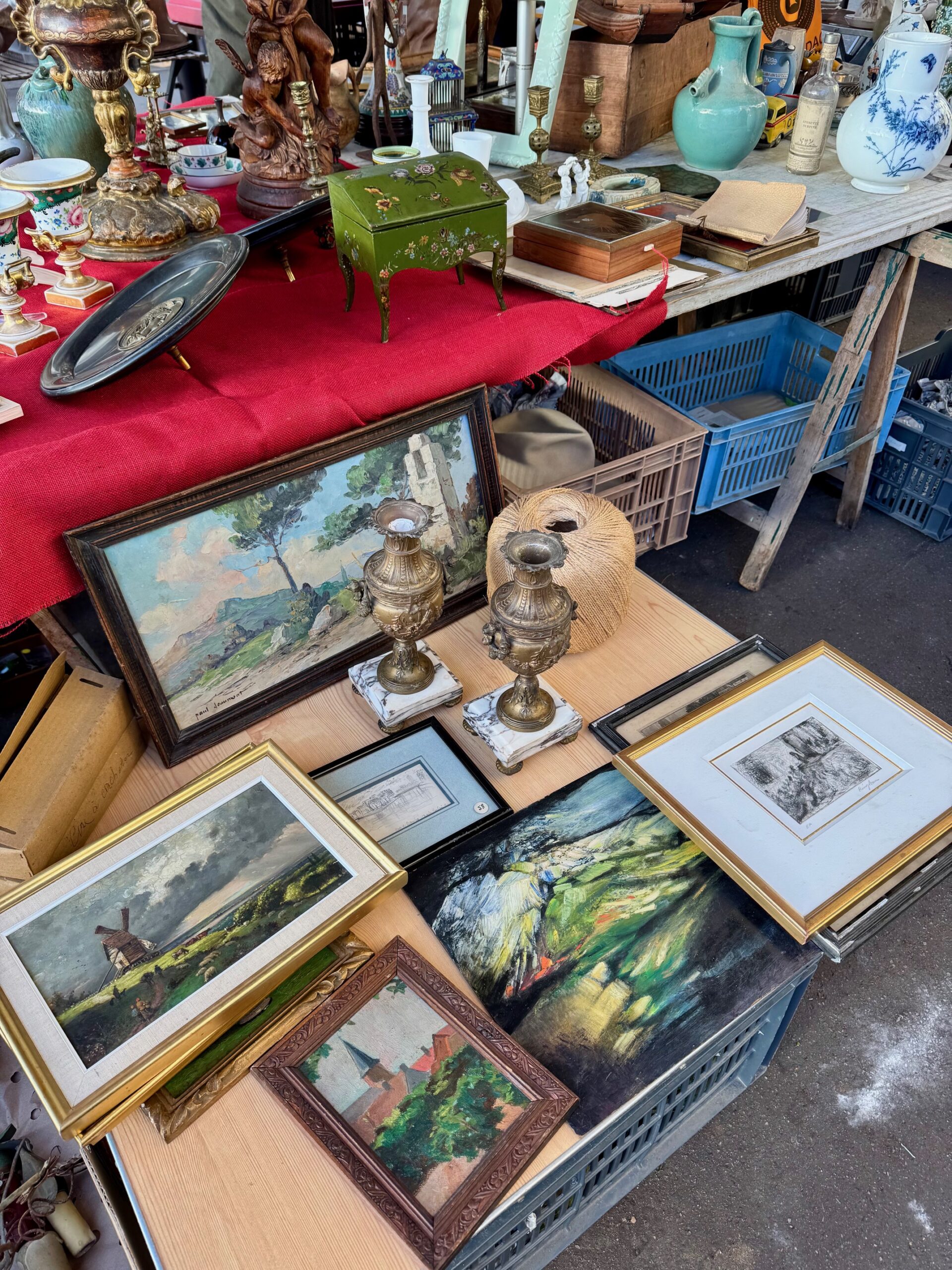 Flea Market Pop Up in Paris with original art