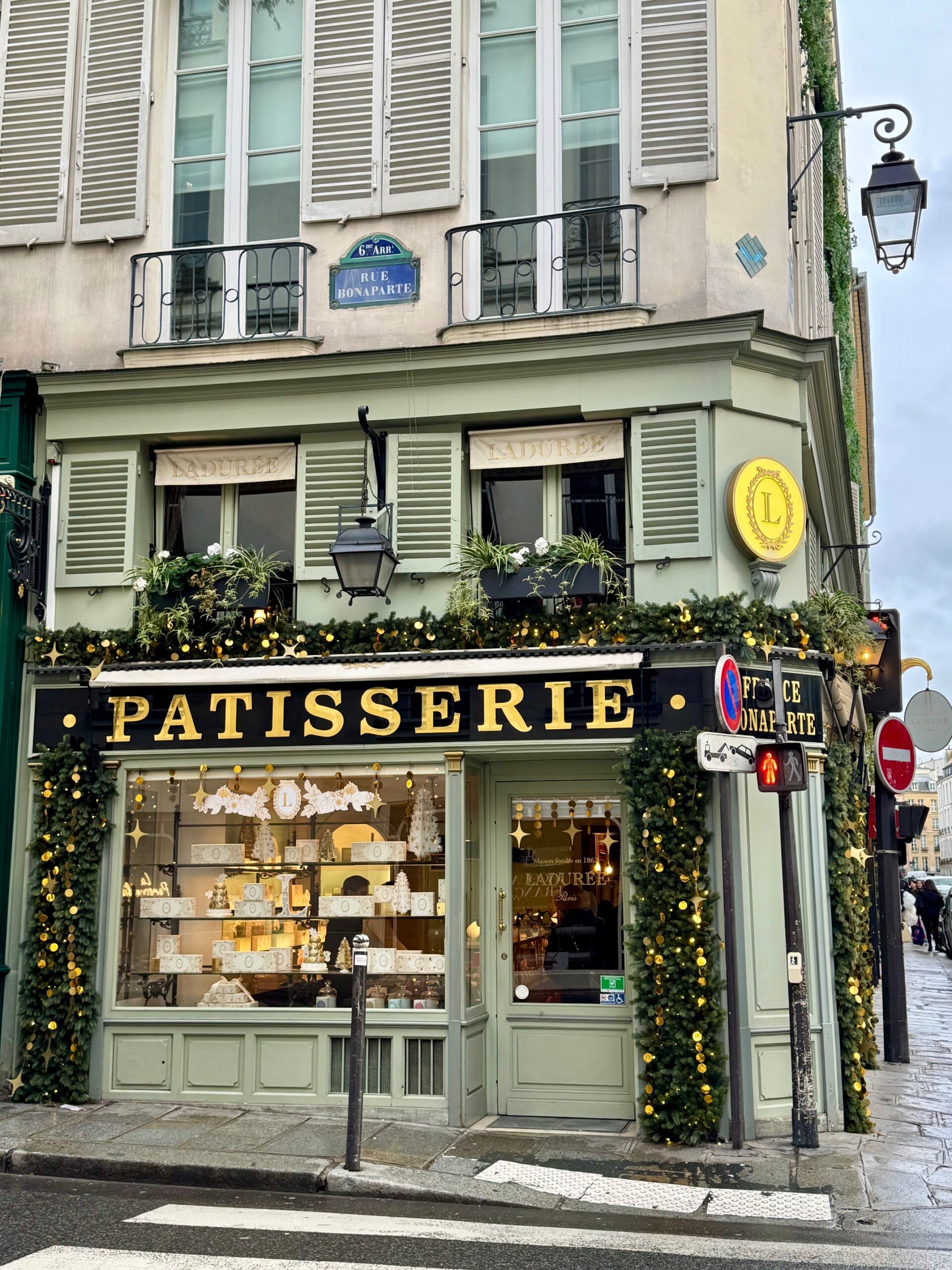 Patisserie in Paris at Christmas